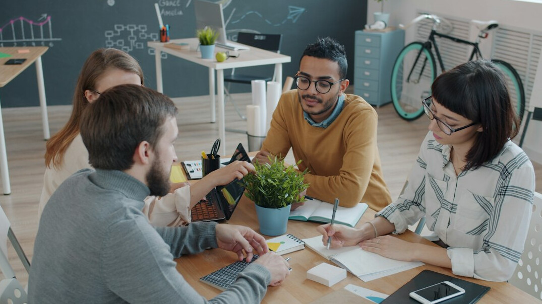 group discussion meeting